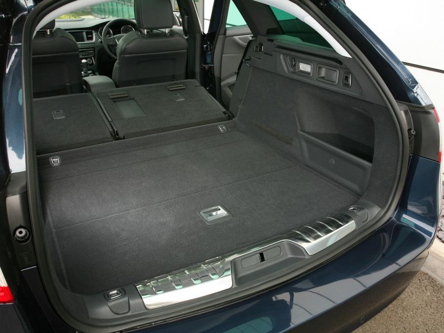  Peugeot 508 SW 2011 года  (UK) (фото 8 из 9)